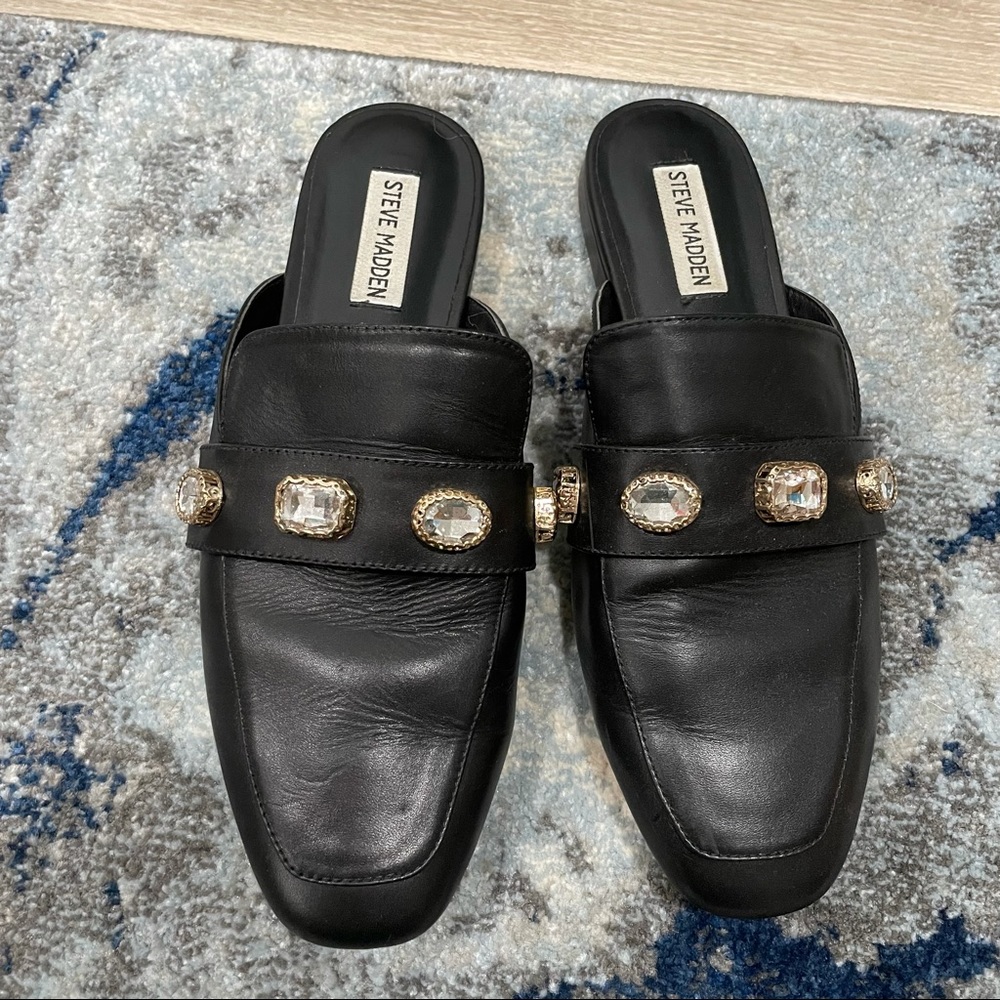 SOLD - Steve Madden Mules